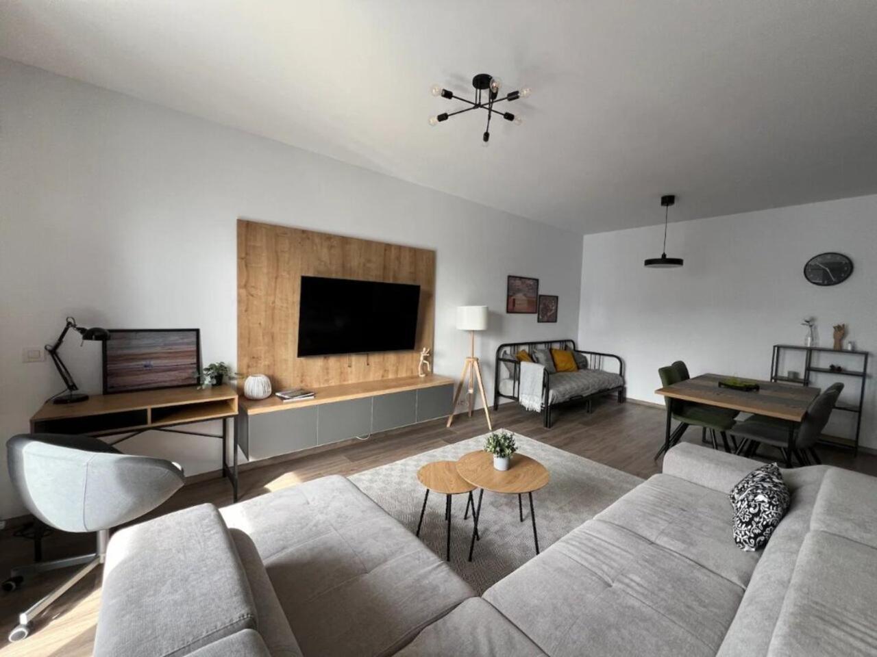 High-Rise Luxury Apartment With Free Parking Bucareste Exterior foto